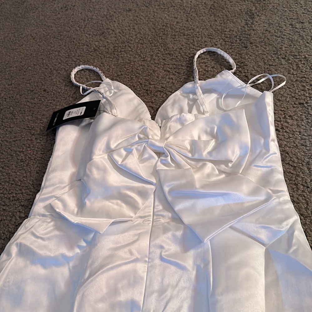 🤍 BRAND NEW WHITE DRESS 🤍 - Picture 3 of 6